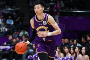 寻找比赛感觉？廖三宁半场11分钟4分1助 3次犯规
