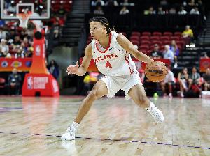 攻守兼备！8号秀弗莱明斯8投6中砍15分3板5助3断