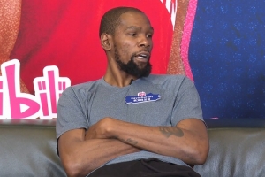 哪位队友传球最好？KD：名人堂队友水平相同 哈登/欧文/库里/威少