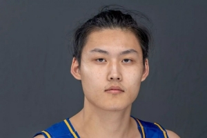 庞清方被捕细节曝光~媒体人：他被海关诱骗 校方乐观认为能保释他