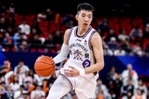 京媒：北控男篮今日下午飞抵北京 明日举行新赛季出征仪式