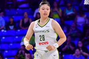 李月汝2026赛季WNBA数据回顾：常规赛场均3.3分2.8篮板 季后赛单场斩获7分3板1断1帽
