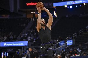 国王主帅谈本西缺阵：更大的愿景是让他在82场常规赛中出战