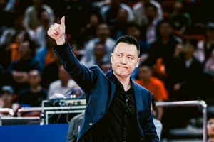 大鲨鱼启程卫冕 卢伟再抛“烟雾弹”