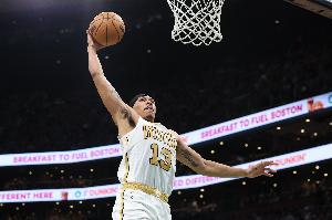 首发阵容多持训练营合同!小哈珀盛赞:刻苦训练配得上出场机会