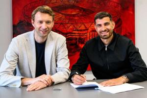 《图片报》：勒沃库森前锋泰里耶左大腿肌肉受伤，预计缺阵至12月
