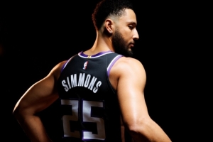 媒体人谈西蒙斯重伤：他扬言再度站起 NBA还会给他机会吗