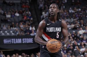 诺里：霍勒迪手部X光检查无碍 目前无任何出场限制