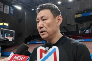李楠：外援适应CBA都有个过程 我们也相信沃特斯能尽快适应
