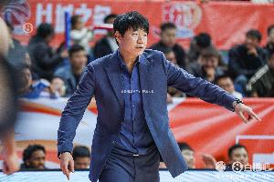 好好总结一下吧！山东全场18次失误贼辣眼 三外援合计12次！