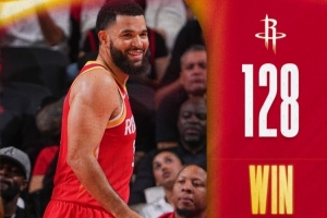 揭幕战开门红！火箭发布赢球海报 范乔丹复出首秀0失误送11助攻