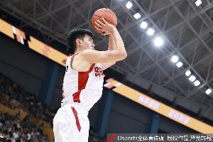表现挺稳！赵嘉仁7中4贡献12分5板3助 三分2中2&罚球2中2