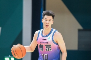 难救主！郭昊文15中6拿24分4板5助 罚球12中10