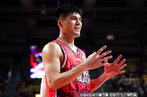 状态全无！陈国豪4投0中仅靠罚球拿到2分 三分3中0
