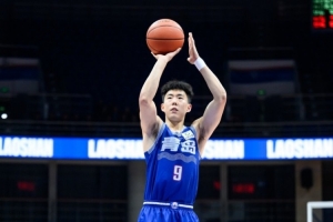 媒体人：青岛通过防守带动进攻 球员也重新找回了自己的状态