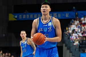 范子铭致谢李楠：他总能细腻照顾到每位球员的情绪