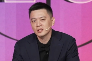 杨鸣：弗格非常自律 他的这种作息和习惯都是优秀球员的标杆