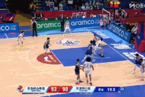 制胜防守！王睿泽篮下奋力补防，强硬封堵赖俊豪上篮