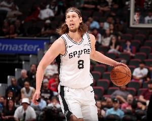 奥利尼克谈离开NBA：我打了13个赛季 是时候给年轻人让位了
