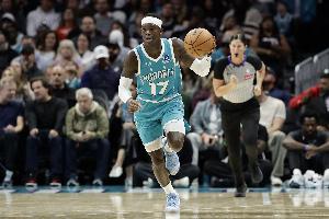 施罗德自述少年苦练：每天球馆泡六七小时 为NBA梦想放弃玩乐