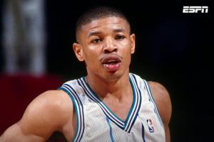 NBA史上最矮1米6传奇！名记Shams曝黄蜂将于明年2月12日退役博格斯1号球衣