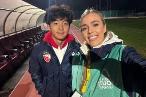 青年欧冠首战即破门！17岁万项进球后全程英文受访：首秀进球非常开心