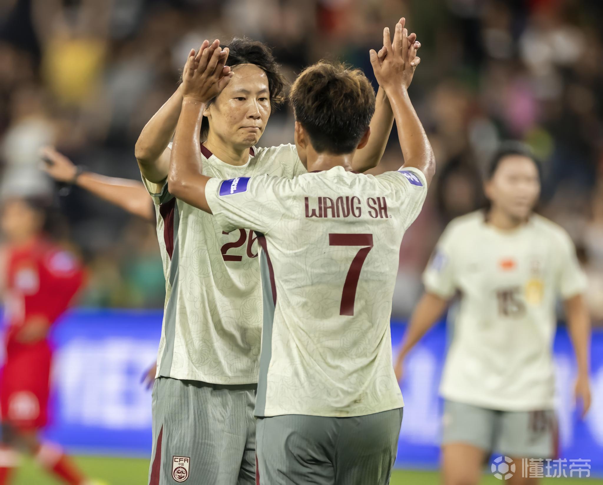 李斯顿VS彼德堡体育直播_英南超中赛程_李斯顿对阵彼德堡体育