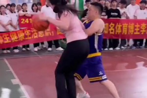 羡慕 肘姐硬刚高校男教师，对抗全程拉满