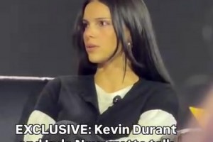 NBA状元杜兰特和痴迷女主音迪做使命召唤游戏节采访