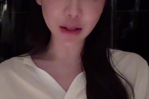 美女主播美娜分析詹姆斯加盟76人的决定：这76人可太香了呀！