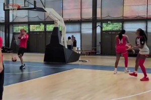 美国女篮极致的现代篮球模版，全员无短板！！