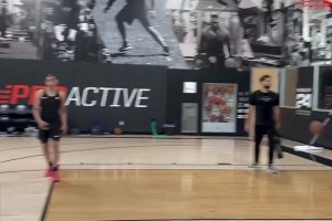 NBA球星凯文杜兰特近期的干拔跳投训练切片合集